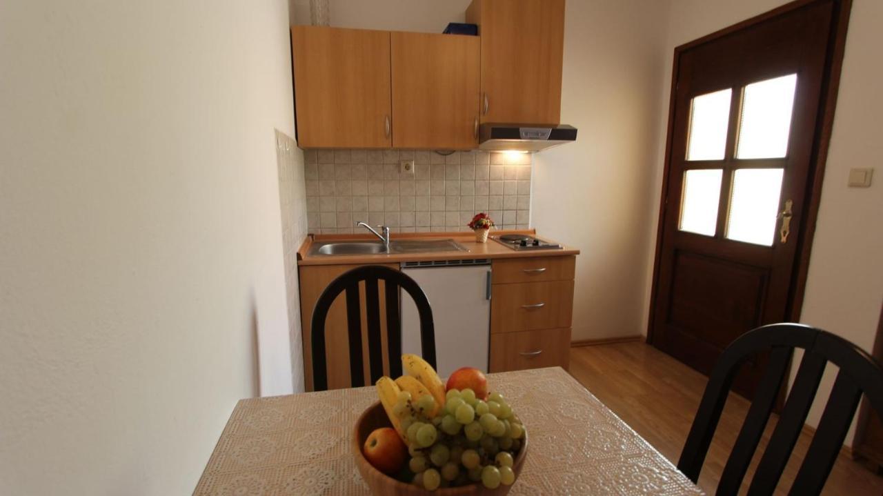 Apartments Grzetic Malinska Kültér fotó