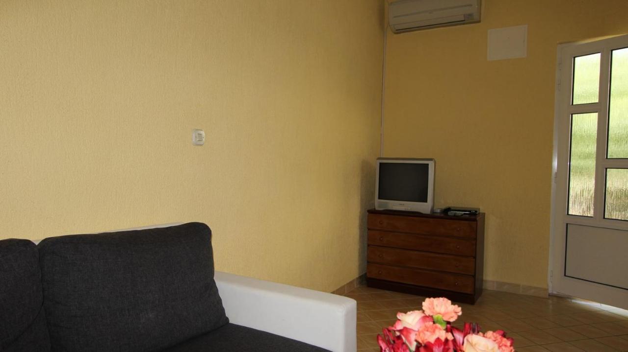 Apartments Grzetic Malinska Kültér fotó